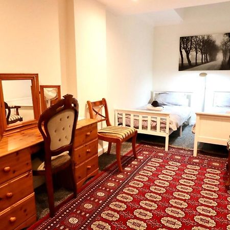 Twin Room Earls Court Central London - Shared Accommodation ภายนอก รูปภาพ