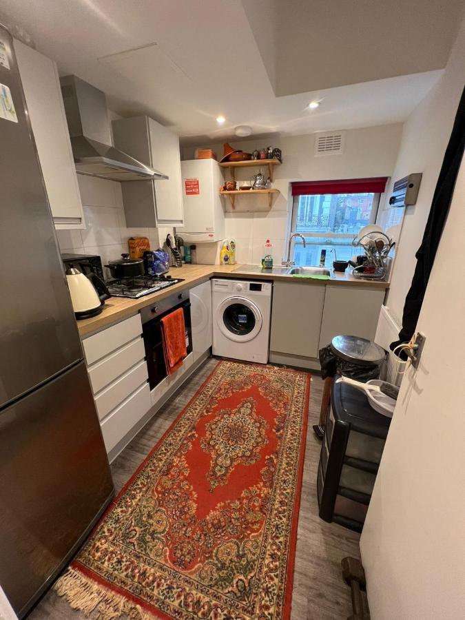 Twin Room Earls Court Central London - Shared Accommodation ภายนอก รูปภาพ
