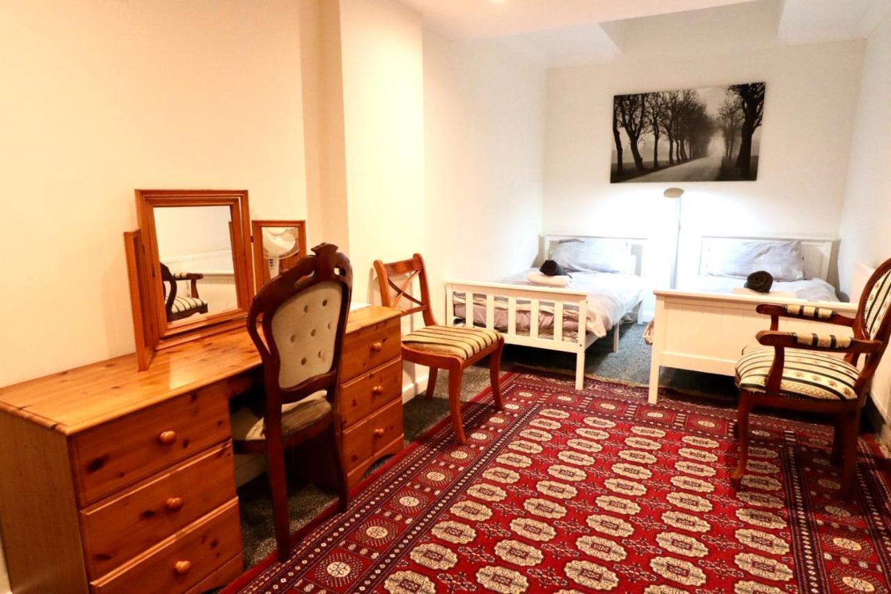 Twin Room Earls Court Central London - Shared Accommodation ภายนอก รูปภาพ