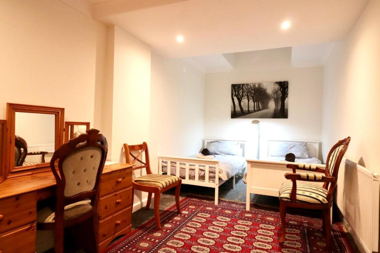Twin Room Earls Court Central London - Shared Accommodation ภายนอก รูปภาพ